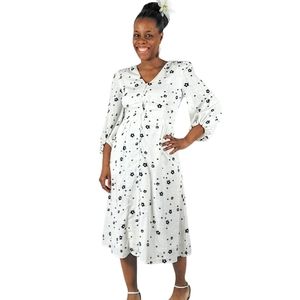 Petite Studio Emilee White & Blue Floral Maxi Dress